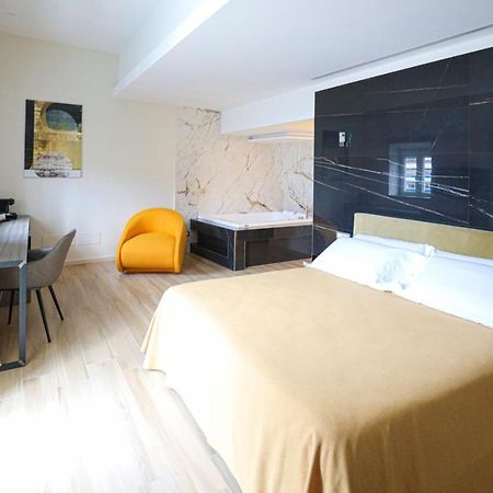 Municipio Luxury Suite 나폴리 외부 사진