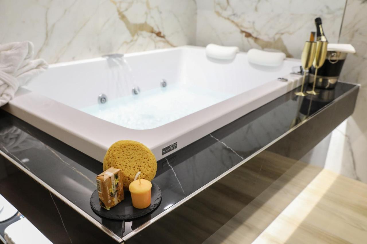 Municipio Luxury Suite 나폴리 외부 사진